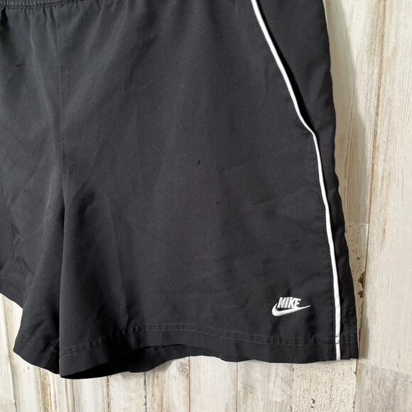 Vintage Y2K‎ Nike Silver Tag Black White 5" Inseam Shorts Mens Size Large - Picture 2 of 4